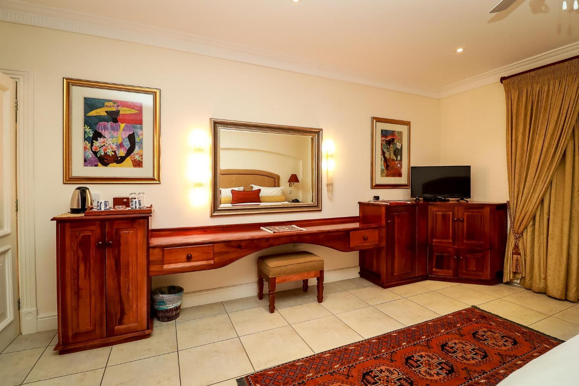 Altes Landhaus Country Lodge Oudtshoorn Buitenkant foto
